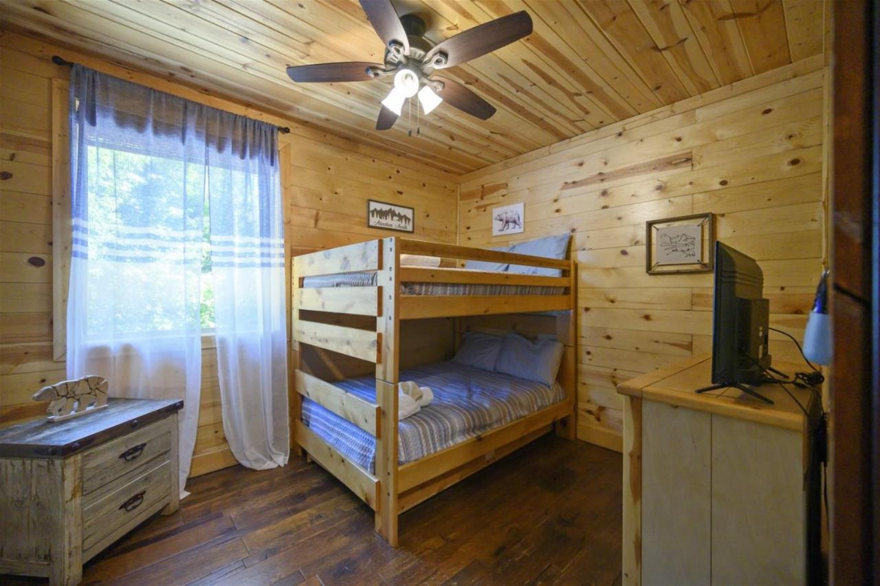 Smoky Bear Villa Броукън Боу Екстериор снимка